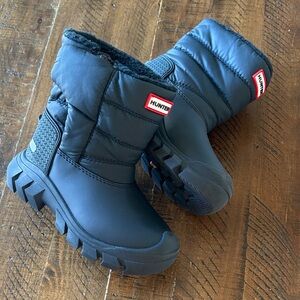 NEW Hunter Kids Black Puffer Insulated Winter Snow Boots Toddler Size 9 EU 25